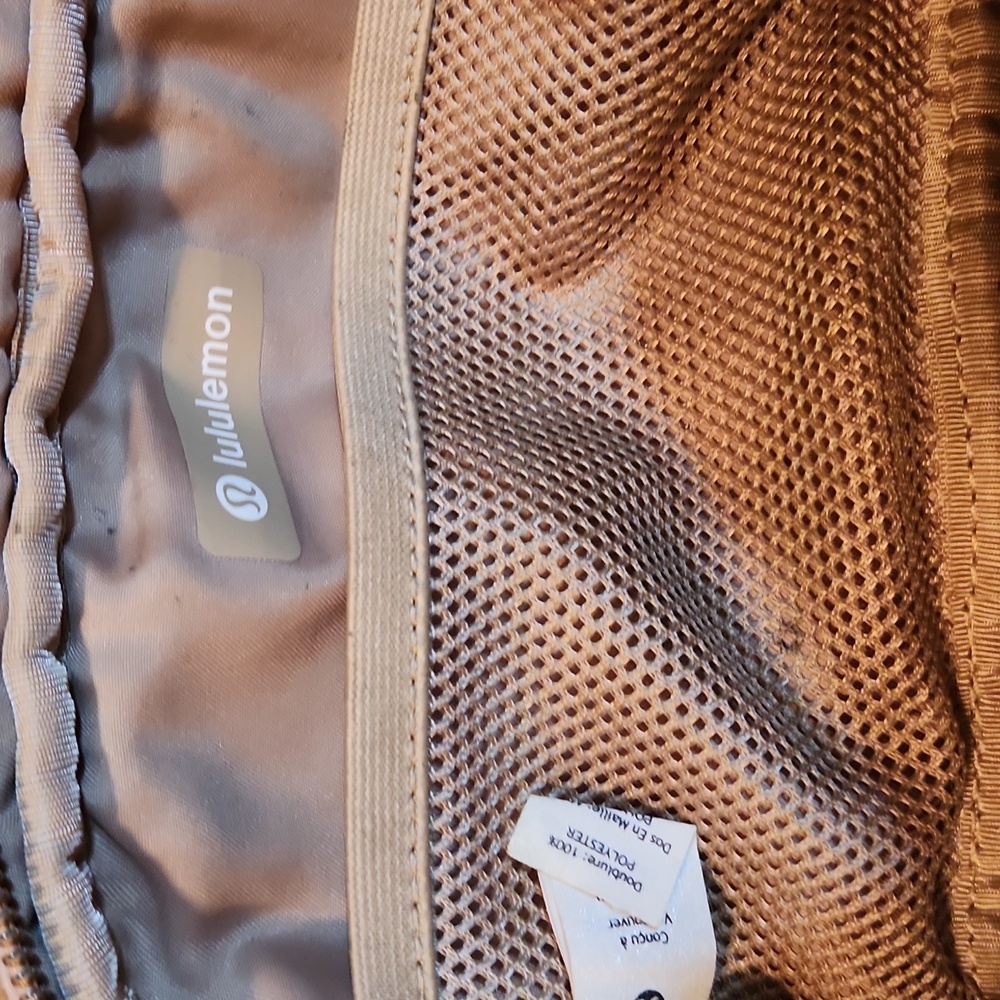 Lululemon Athletica Tan Sherpa Belt Bag - Picture 6 of 11